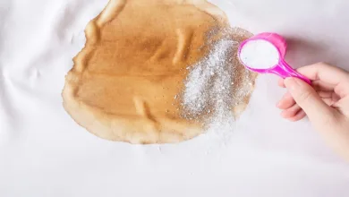 O que fazer para tirar mancha de café da roupa branca